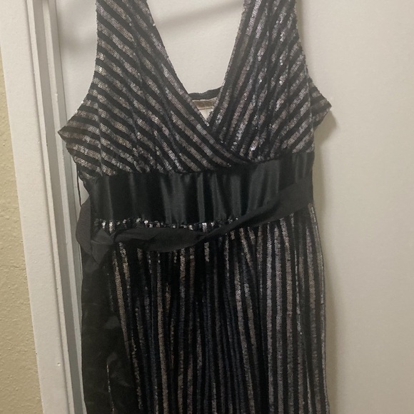 botique Dresses & Skirts - Black and silver Shiny boutique dress